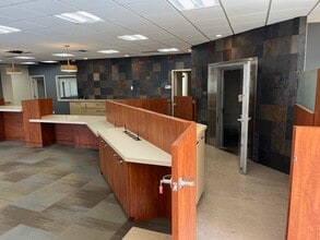 110 S Ventura St, Ojai, CA for lease Interior Photo- Image 2 of 29