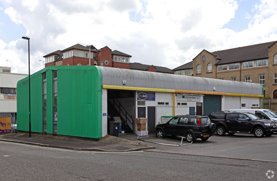 Floating Bridge Rd, Southampton for sale - Primary Photo - Image 1 of 1