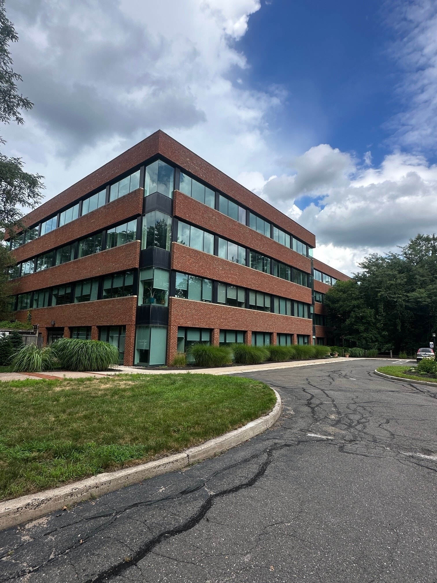 175 Powder Forest Dr, Simsbury, CT for lease Building Photo- Image 1 of 10
