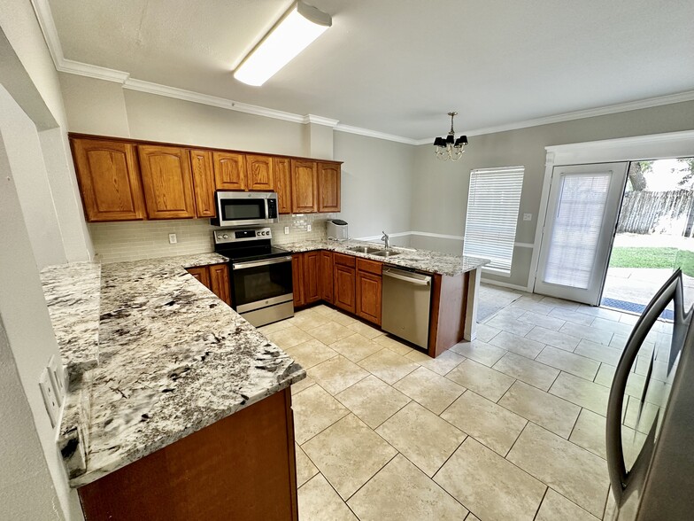 1902 S 8th St, Waco, TX for sale - Building Photo - Image 2 of 13