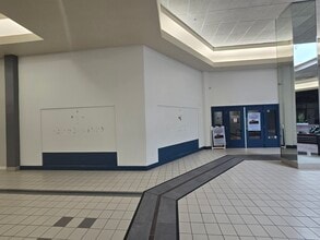 94-96 Daniel Webster Hwy, Belmont, NH for lease Building Photo- Image 2 of 26