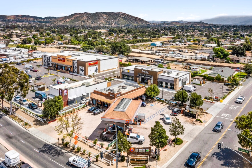 1488 6th St, Norco, CA for sale - Building Photo - Image 2 of 14