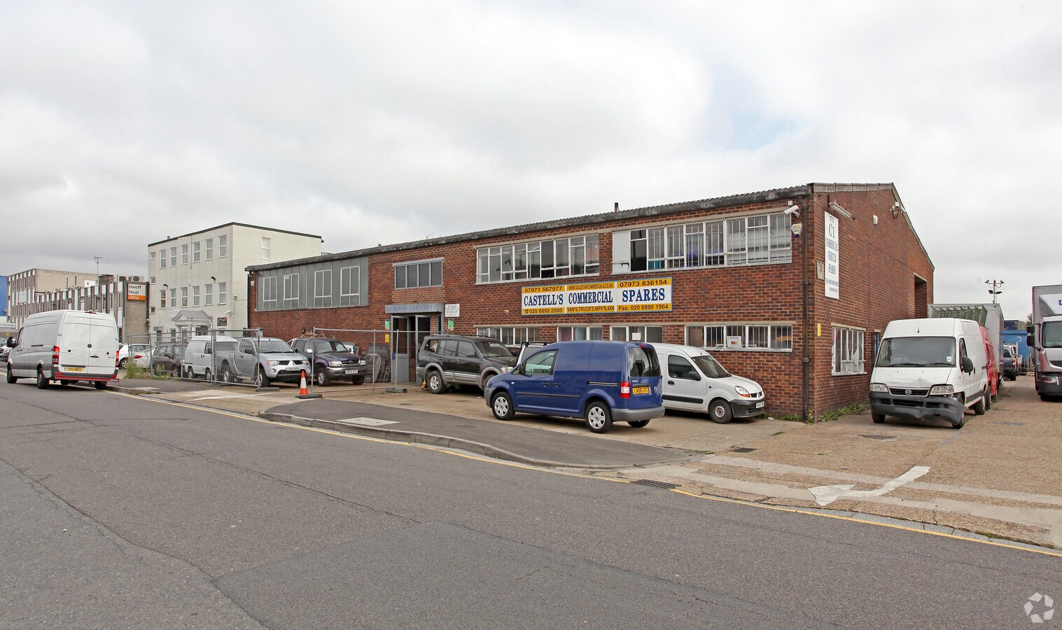 Pier Rd, Feltham, MDS TW14 0TW