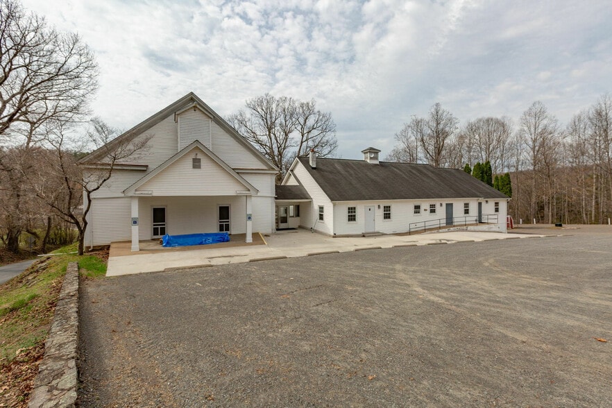 19 Scrabble Rd, Boston, VA for sale - Building Photo - Image 2 of 9