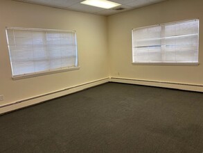 148 Veterans Dr, Northvale, NJ for lease Interior Photo- Image 2 of 5