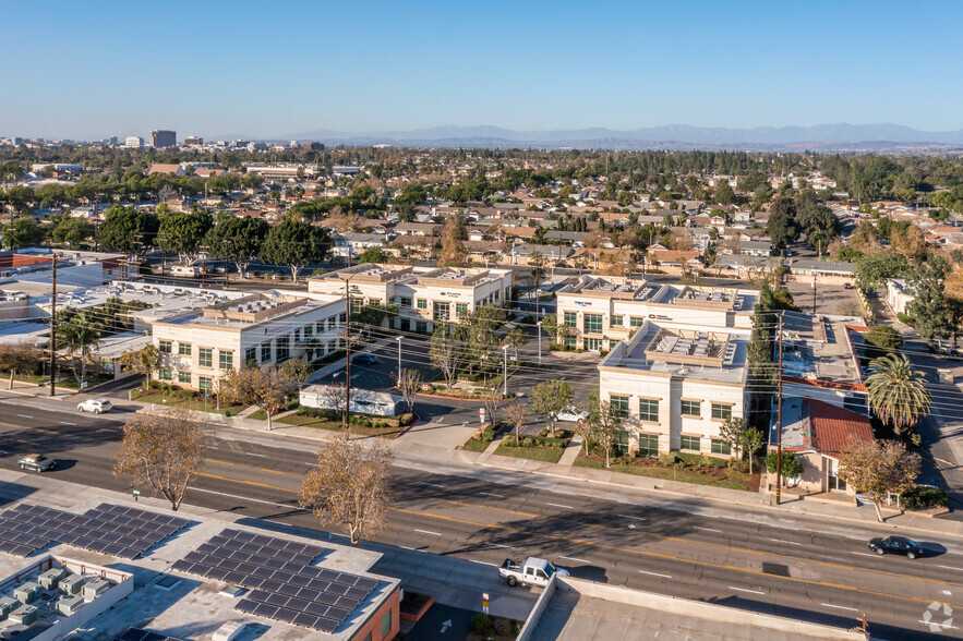 1595 E 17th St, Santa Ana, CA for sale - Aerial - Image 2 of 4