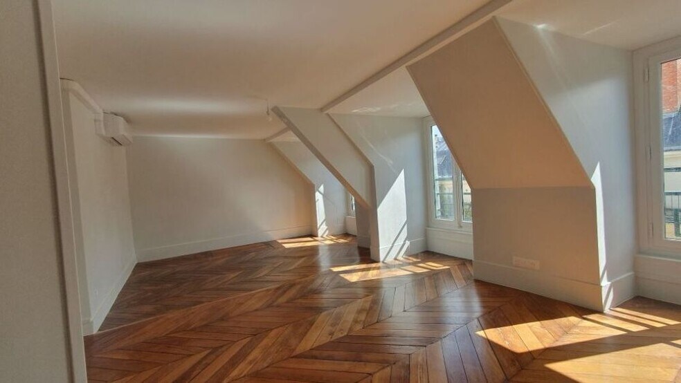 8 Rue Des Capucines, Paris for lease - Building Photo - Image 3 of 8
