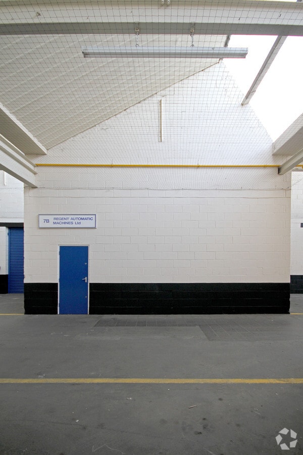 Leagrave Rd, Luton, BDF LU3 1RJ