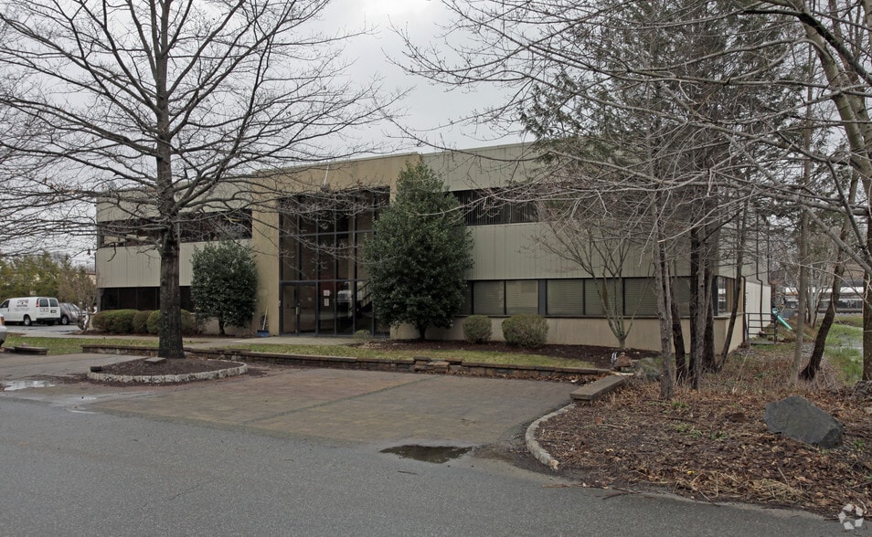 29 Edison Ave, Oakland, NJ for lease - Building Photo - Image 3 of 28