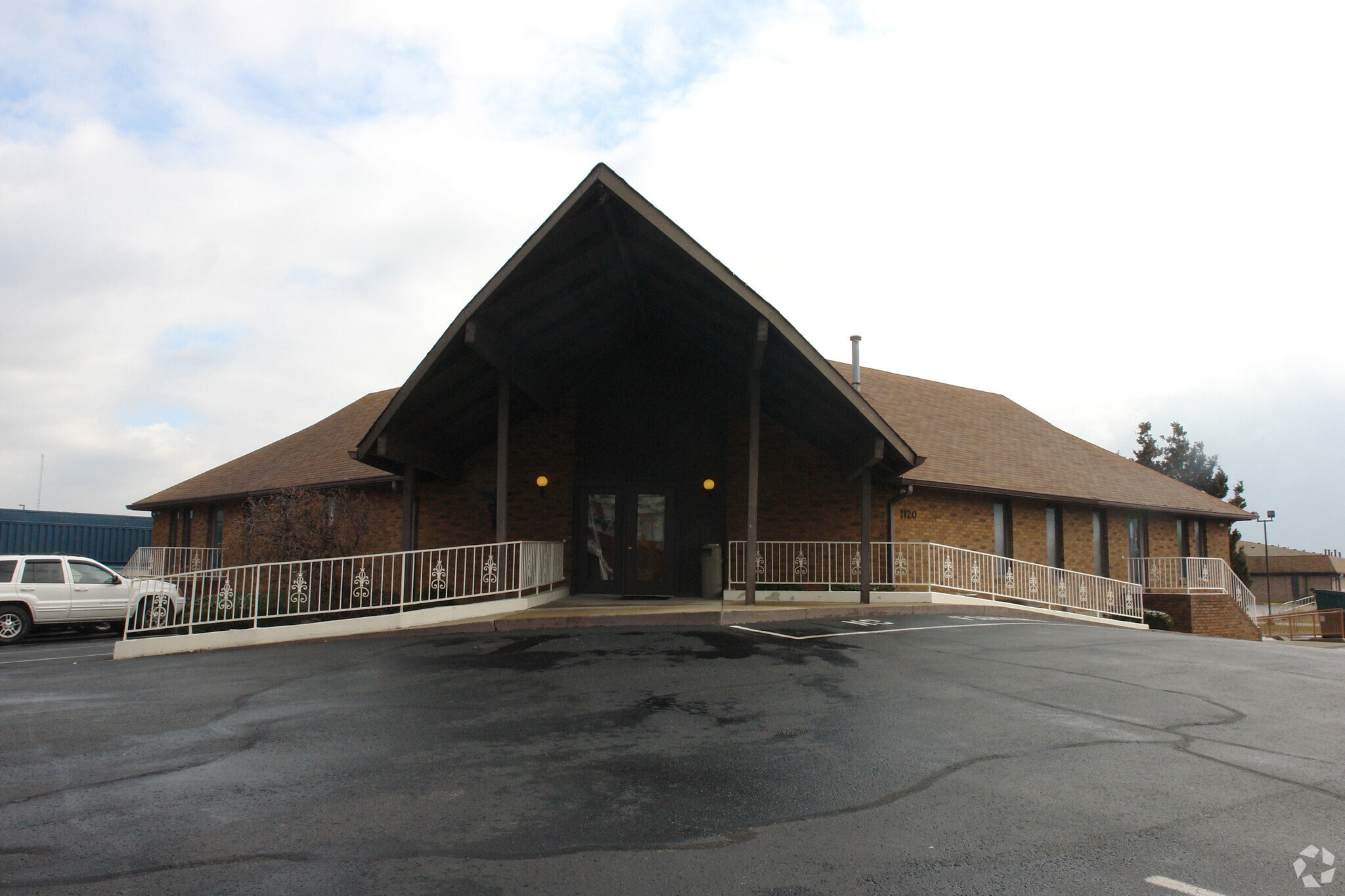1120 Spring St, Jeffersonville, IN for sale Building Photo- Image 1 of 1