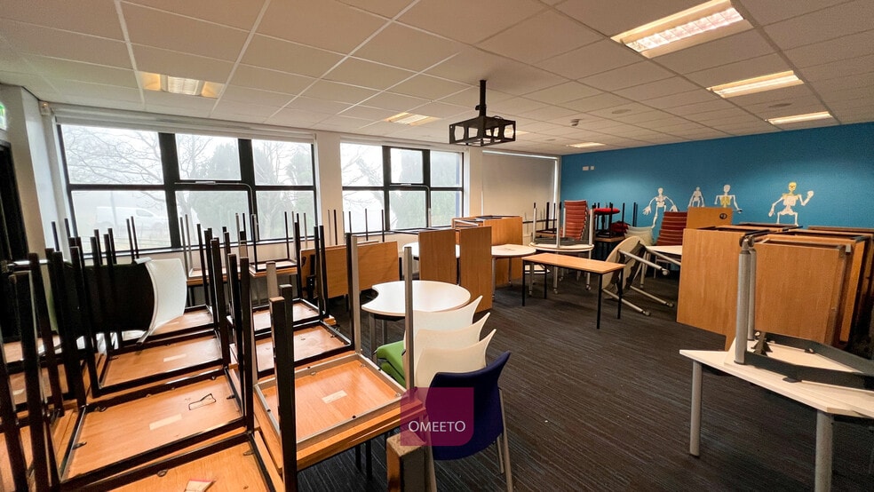 Trenchard Dr, Buxton for lease - Interior Photo - Image 3 of 7