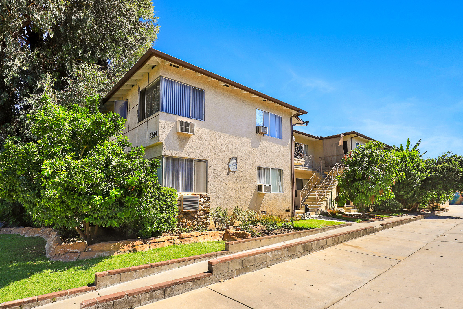 6444 Mammoth Ave, Van Nuys, CA for sale Building Photo- Image 1 of 9