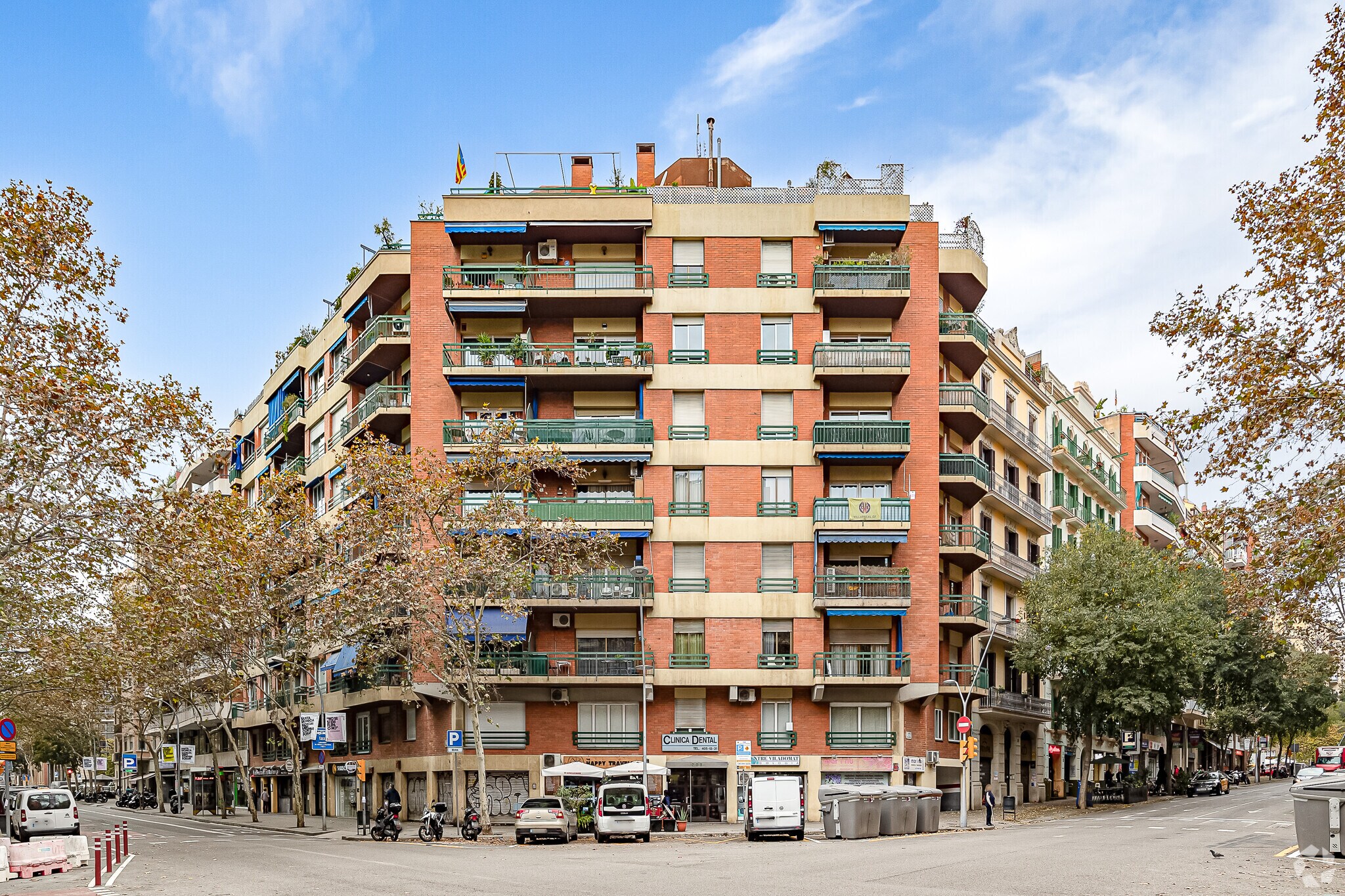 in Carrer de Mallorca, 67-75, Barcelona for sale Primary Photo- Image 1 of 1