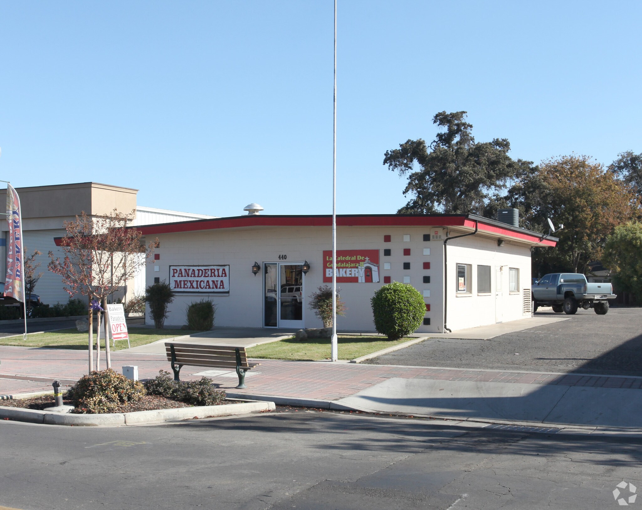 440 N K St, Tulare, CA 93274 Retail Property for Sale