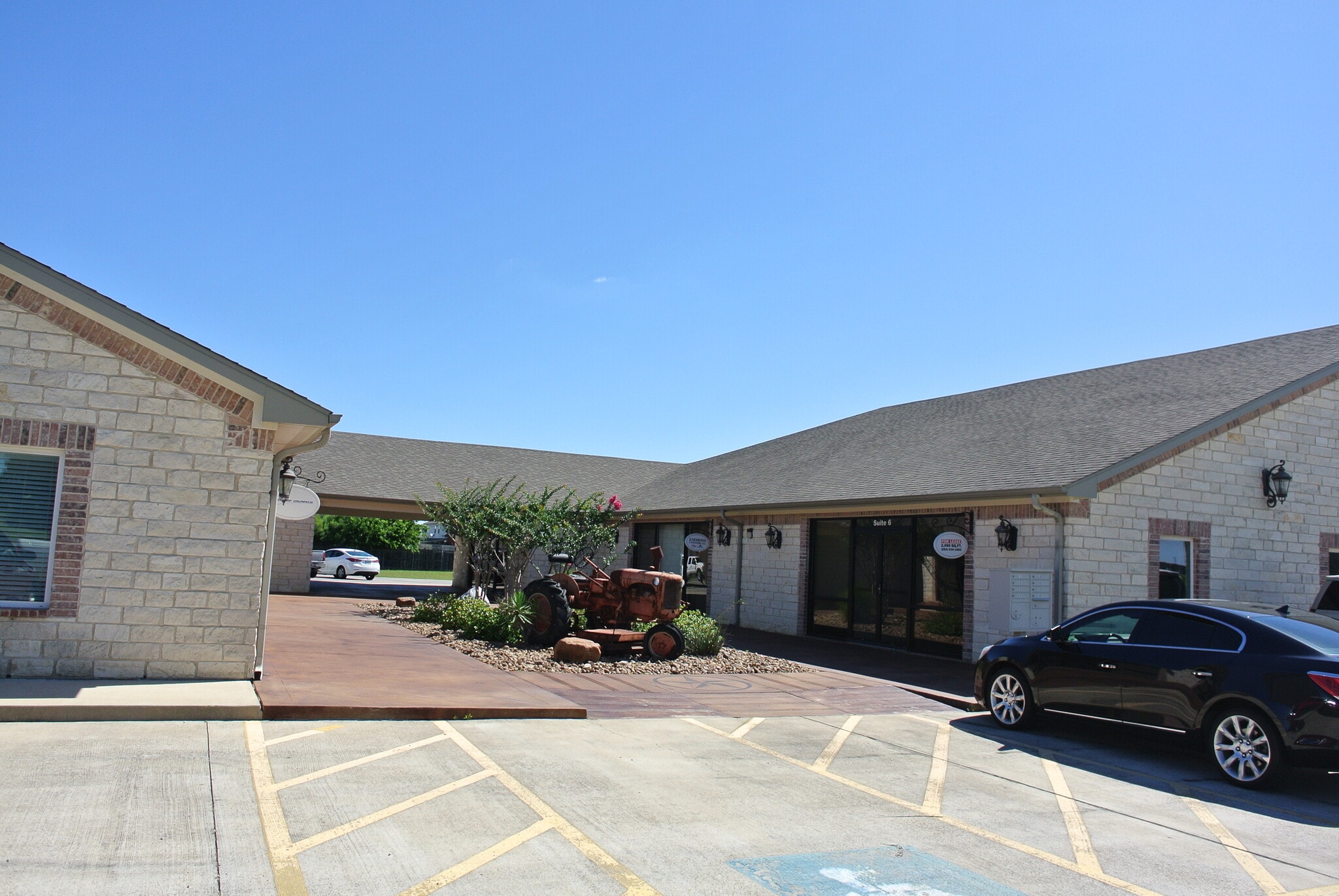 4003 W Stan Schlueter Loop, Killeen, TX for sale Building Photo- Image 1 of 15