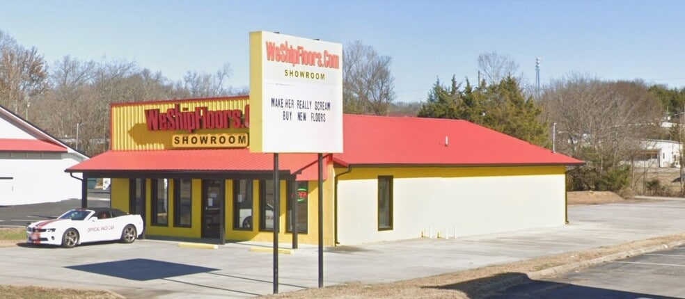 1421 Winfield Dunn Pky, Sevierville, TN for lease - Building Photo - Image 2 of 12