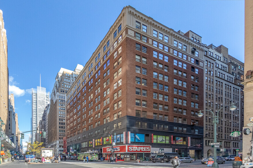 500 Eighth Ave, New York, NY for lease - Building Photo - Image 2 of 13