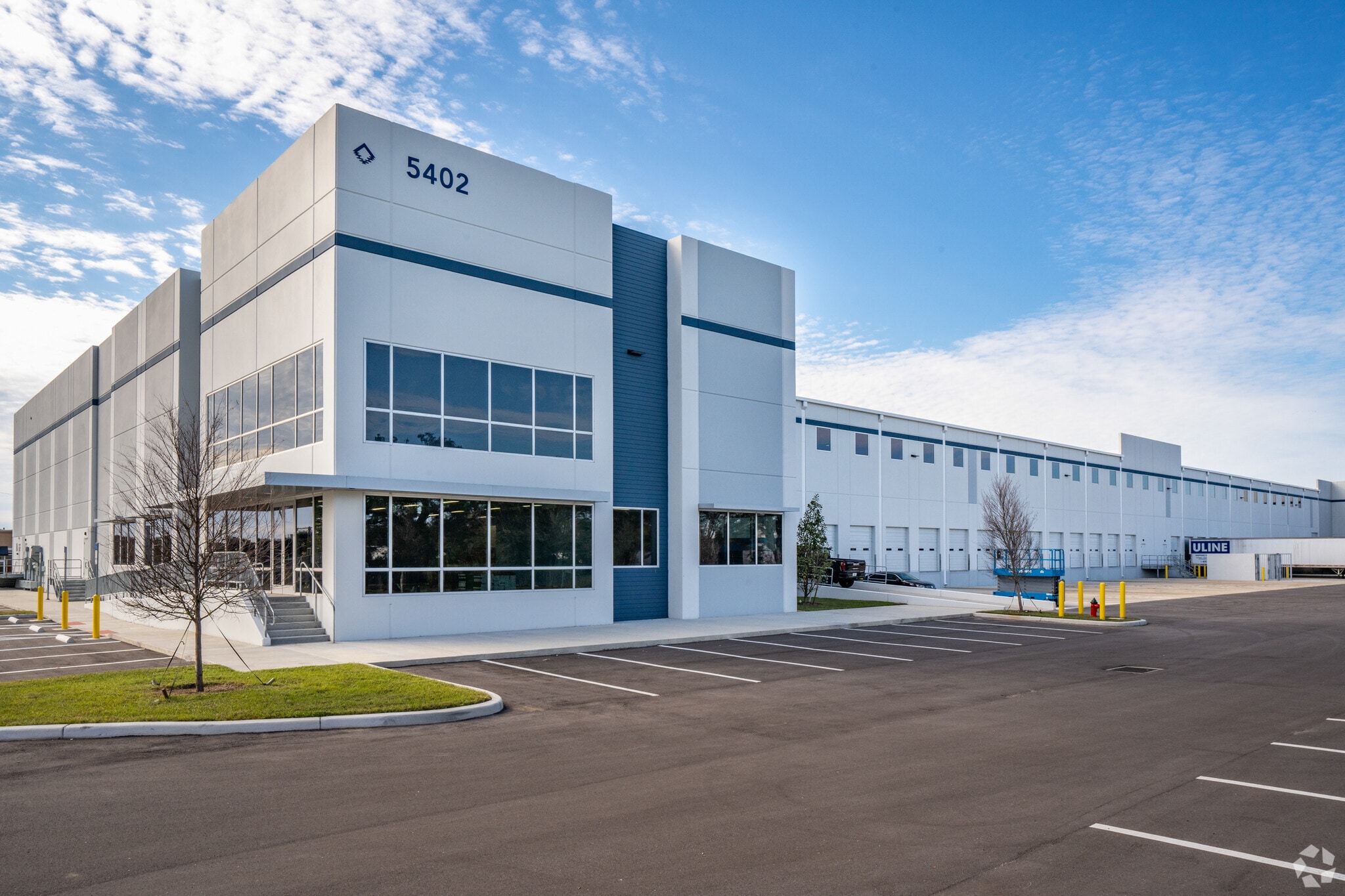 5402-5424 Hangar Ct, Tampa, FL for lease Building Photo- Image 1 of 20