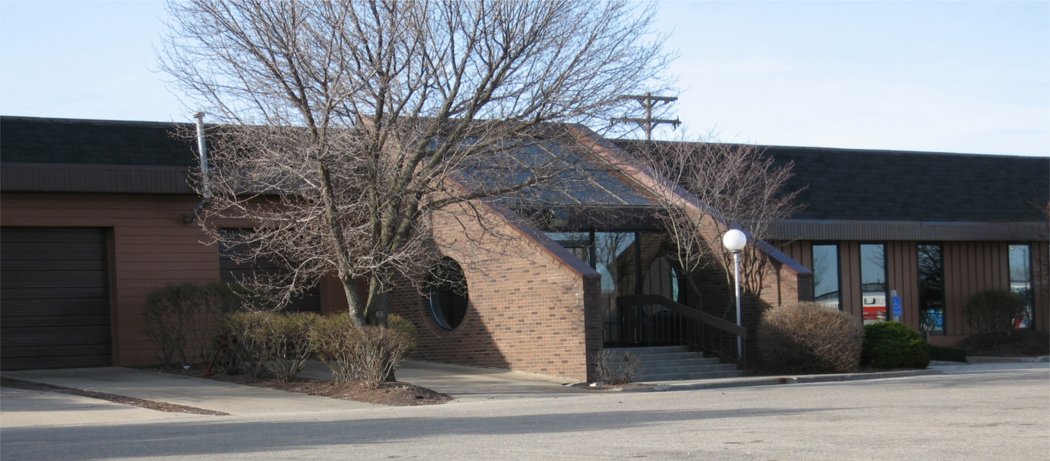 3825-3839 28th St SE, Grand Rapids, MI for lease Building Photo- Image 1 of 7