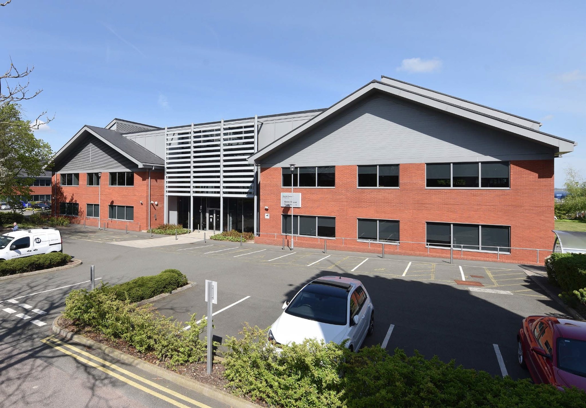 Ortensia Dr, Milton Keynes for sale Primary Photo- Image 1 of 1