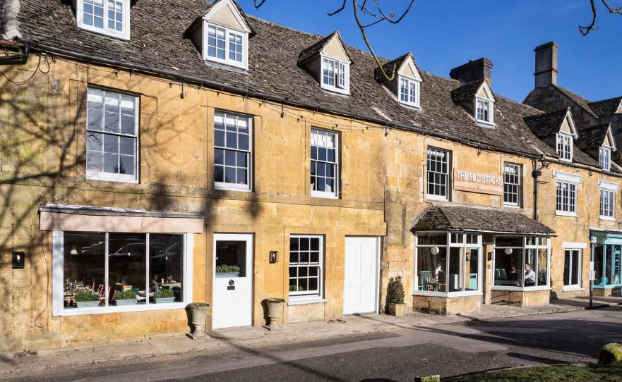 The Square, Stow On The Wold for sale - Building Photo - Image 1 of 1