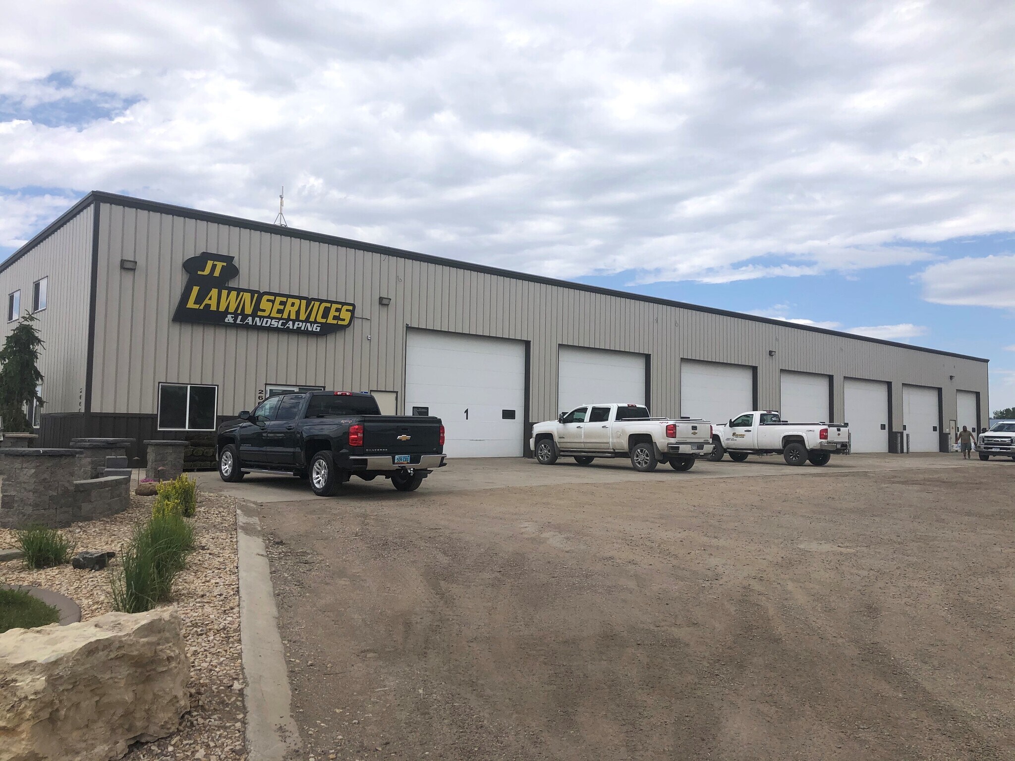 2660 16th Ave S, Moorhead, MN for sale Building Photo- Image 1 of 1