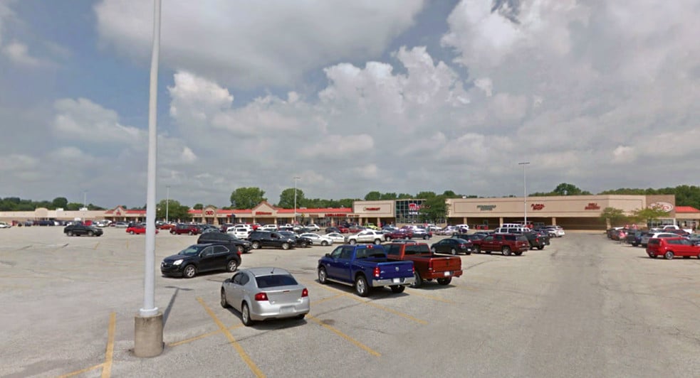 3300-3420 E Market St, Logansport, IN for lease - Primary Photo - Image 1 of 4