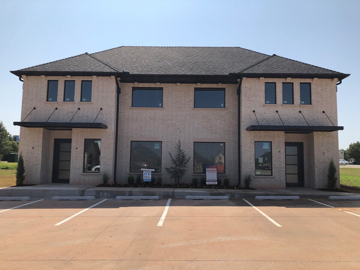 14516 Hertz Quail Springs Pkwy, Oklahoma City, OK 73134