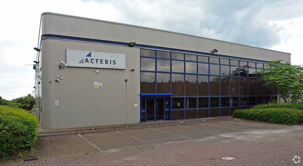 Marshall Rd, Swindon for sale - Primary Photo - Image 1 of 1