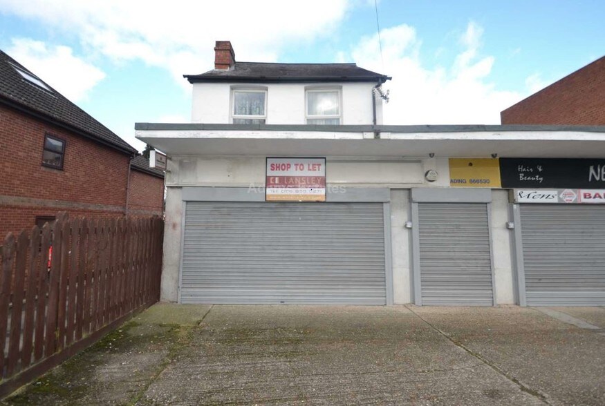 168B-168C Whitley Wood Rd, Reading for sale - Primary Photo - Image 1 of 1