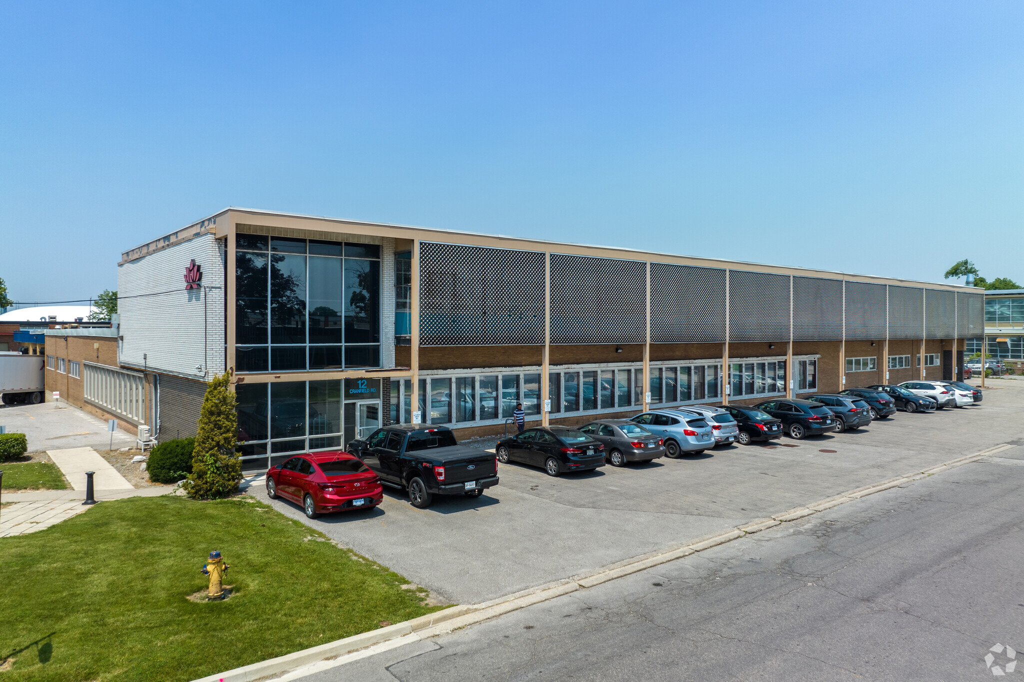 12 Cranfield Rd, Toronto, ON for lease Primary Photo- Image 1 of 17