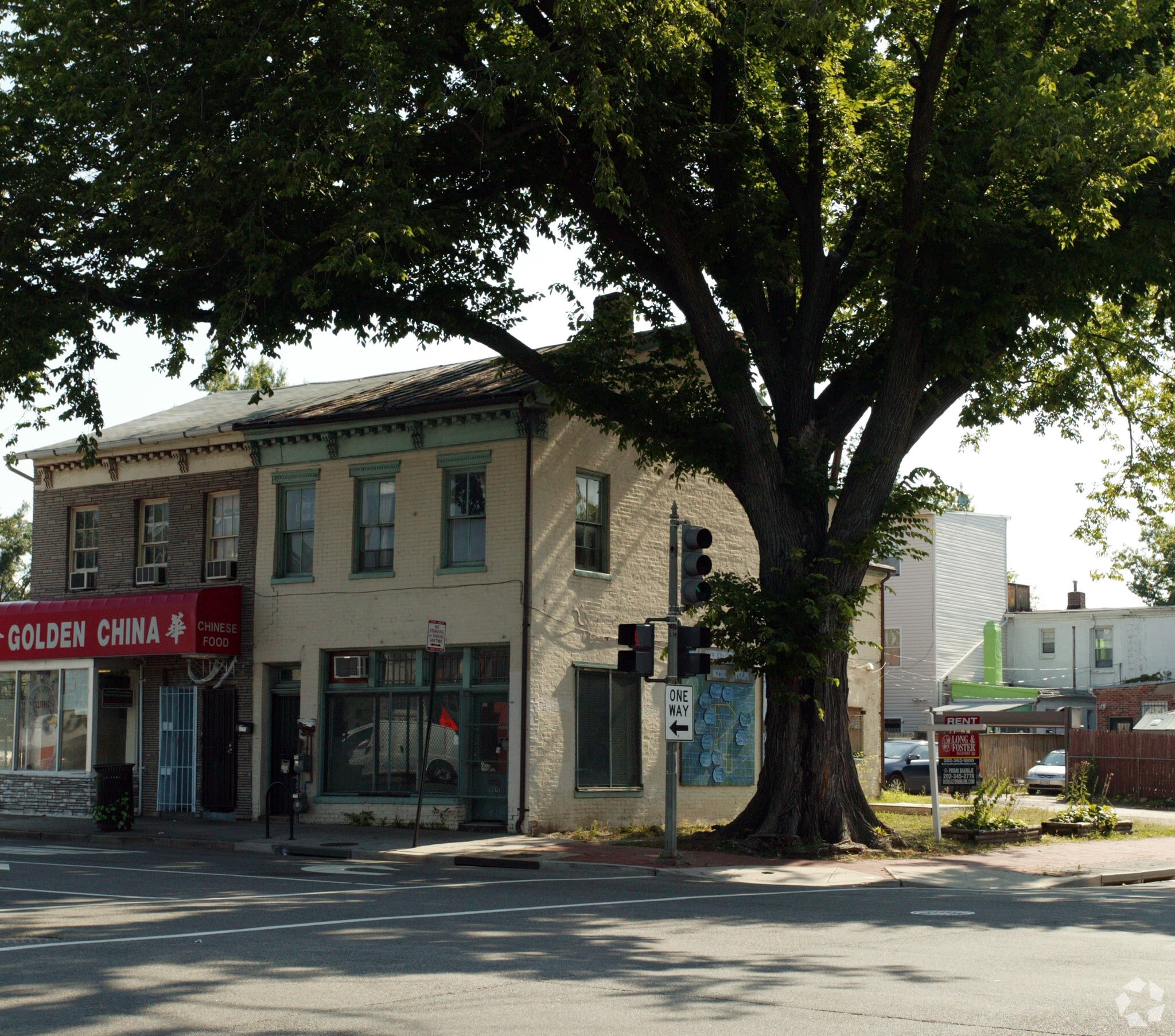 6th St Portfolio portfolio of 2 properties for sale on LoopNet.com Primary Photo- Image 1 of 3