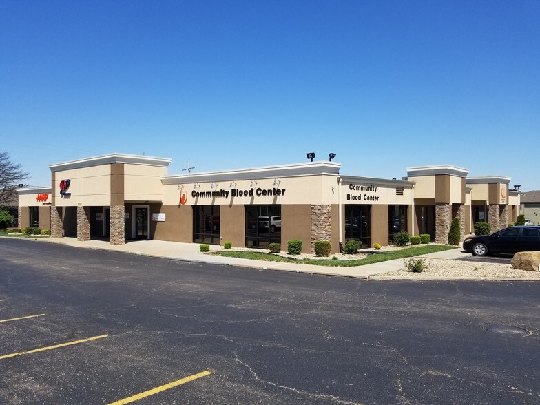 6220 SW 29th St, Topeka, KS for sale - Building Photo - Image 1 of 1