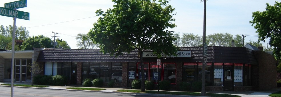 4521-4527 Oakton St, Skokie, IL for lease - Building Photo - Image 2 of 2