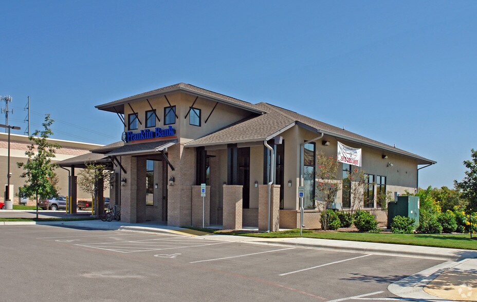 1807 W Slaughter Ln, Austin, TX 78748