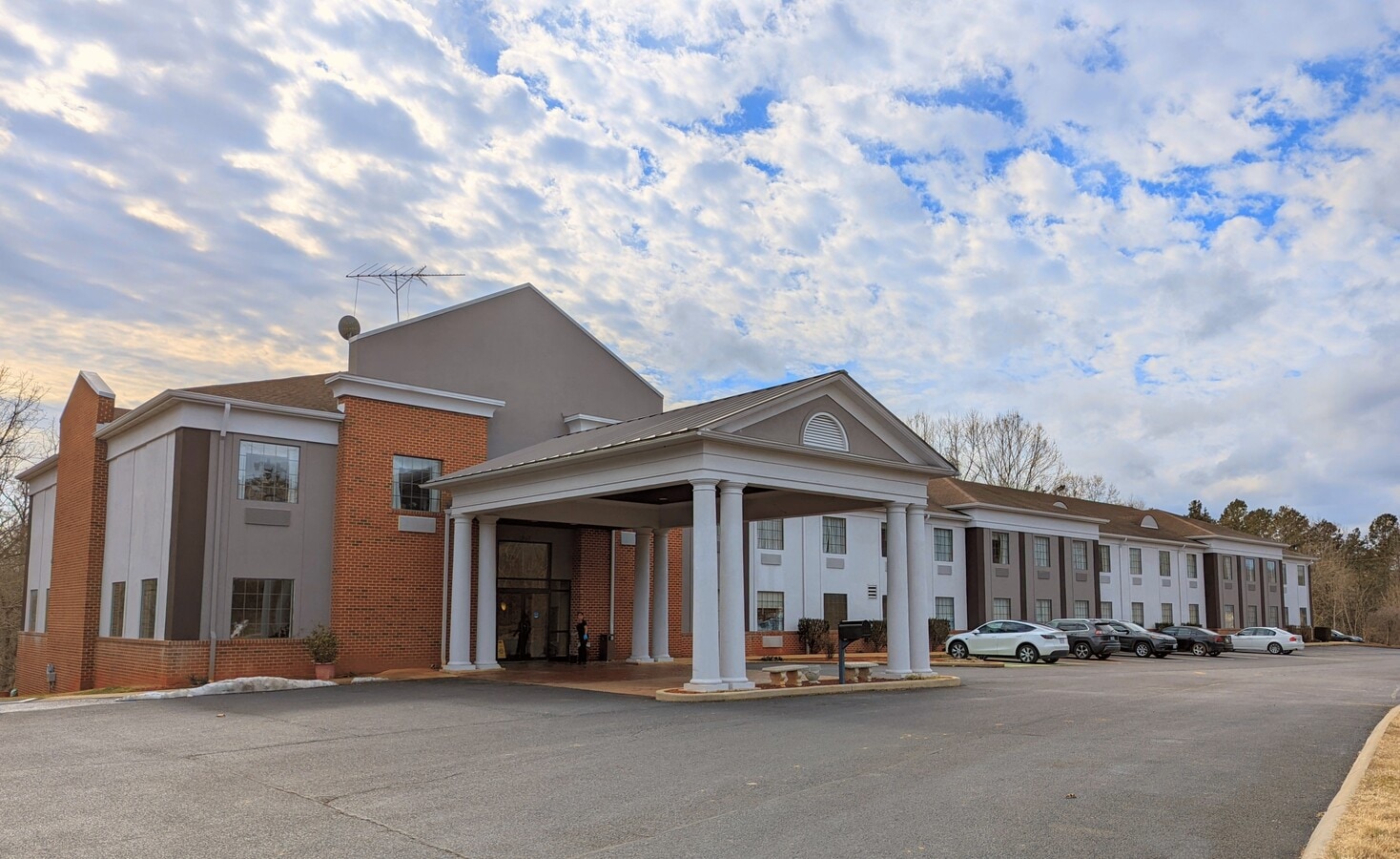 1557 Main St, Altavista, VA 24517