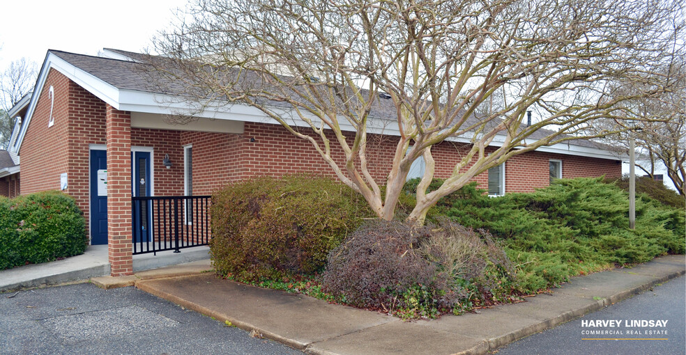 13195 Warwick Blvd, Newport News, VA for lease - Building Photo - Image 3 of 13