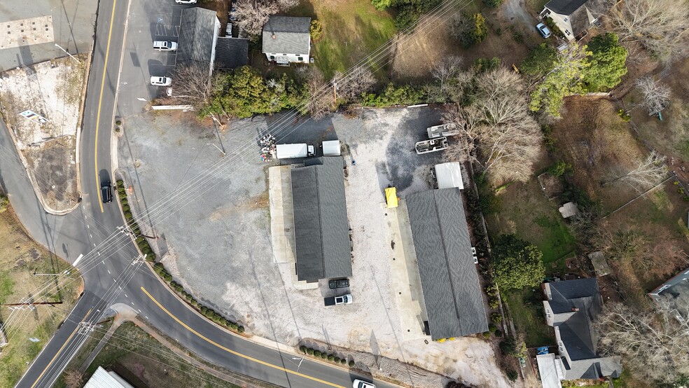 201 Spratt St, Fort Mill, SC for lease - Building Photo - Image 2 of 7