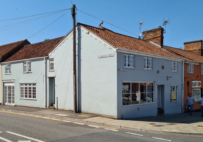 90-90a High St, Glastonbury for sale Primary Photo- Image 1 of 1