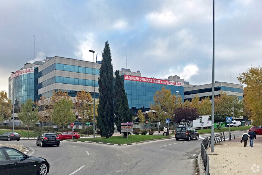Avenida Vega, 1, Alcobendas, Madrid for sale - Building Photo - Image 1 of 1