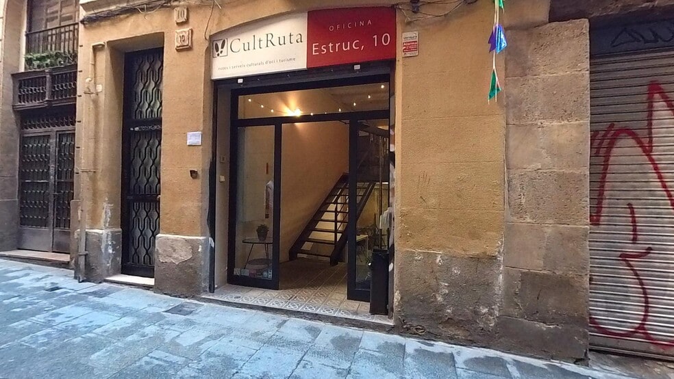 Multifamily in Barcelona, Barcelona for sale - Building Photo - Image 2 of 2