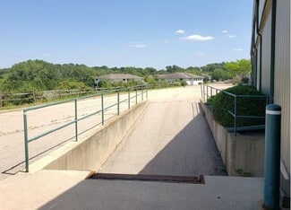 More details for 310-316 Locust Dr, Verona, WI - Flex for Lease