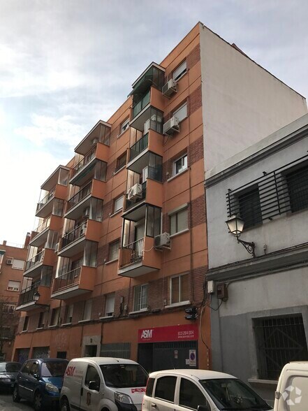 Calle de Mariano Carderera, 14, Madrid, Madrid for lease - Building Photo - Image 2 of 2