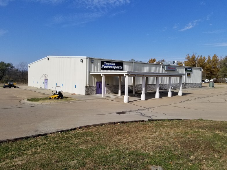 4831 SW Topeka Blvd, Topeka, KS for sale - Building Photo - Image 1 of 1