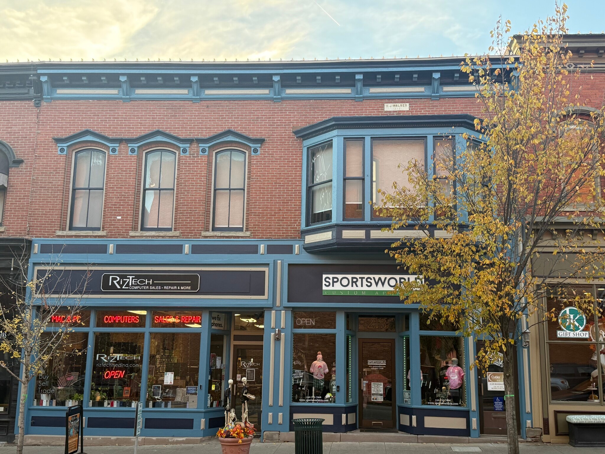 211 S Court St, Medina, OH for lease Building Photo- Image 1 of 12