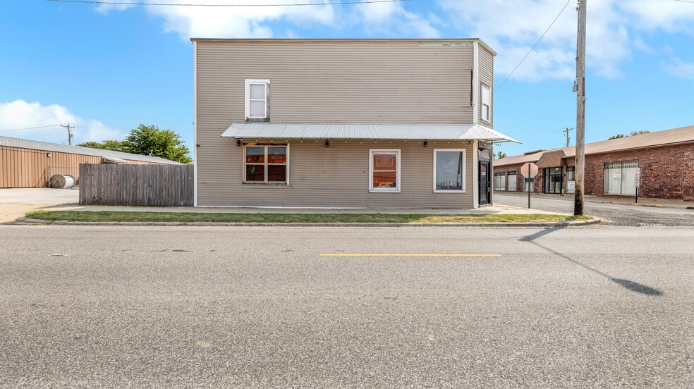 200 N Main St, Dupo, IL for sale - Primary Photo - Image 1 of 1