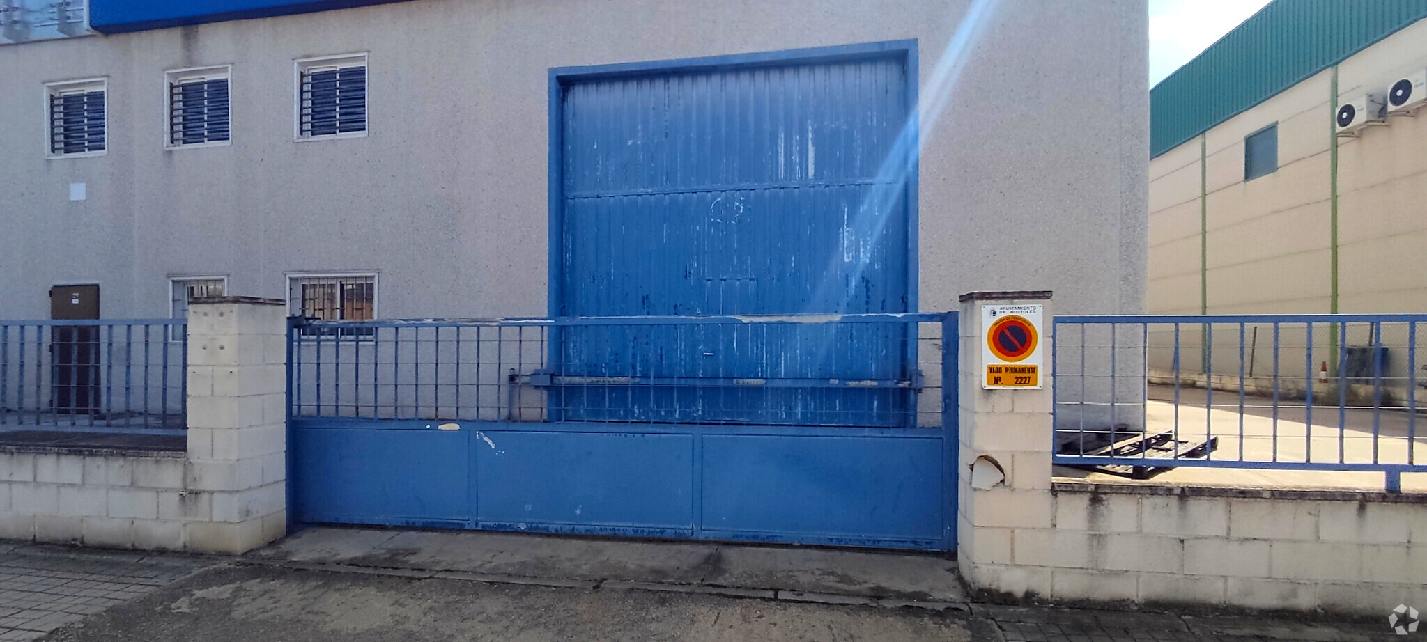 Industrial in Móstoles, MAD for sale Primary Photo- Image 1 of 2