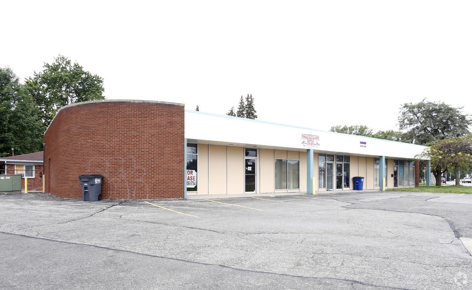 1987-1993 Tremainsville Rd, Toledo, OH for sale - Primary Photo - Image 1 of 1