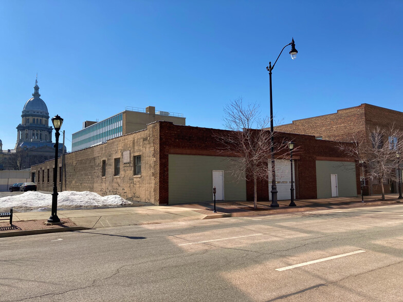 104-110 E Washington St, Springfield, IL for sale - Building Photo - Image 1 of 1