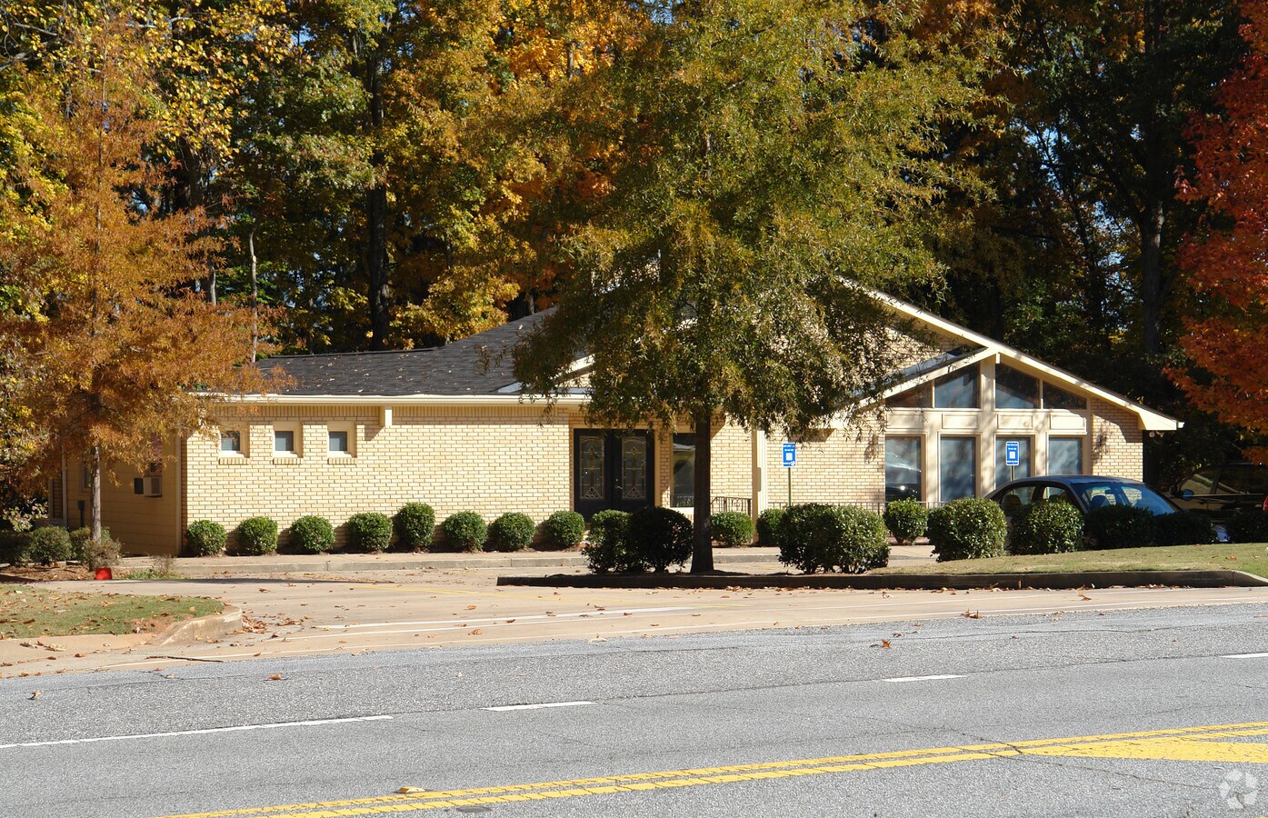 1150 Upper Hembree Rd, Roswell, GA 30076